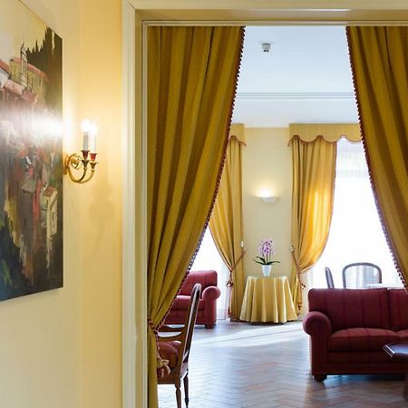 Hotel Tuder Todi Bagian luar foto