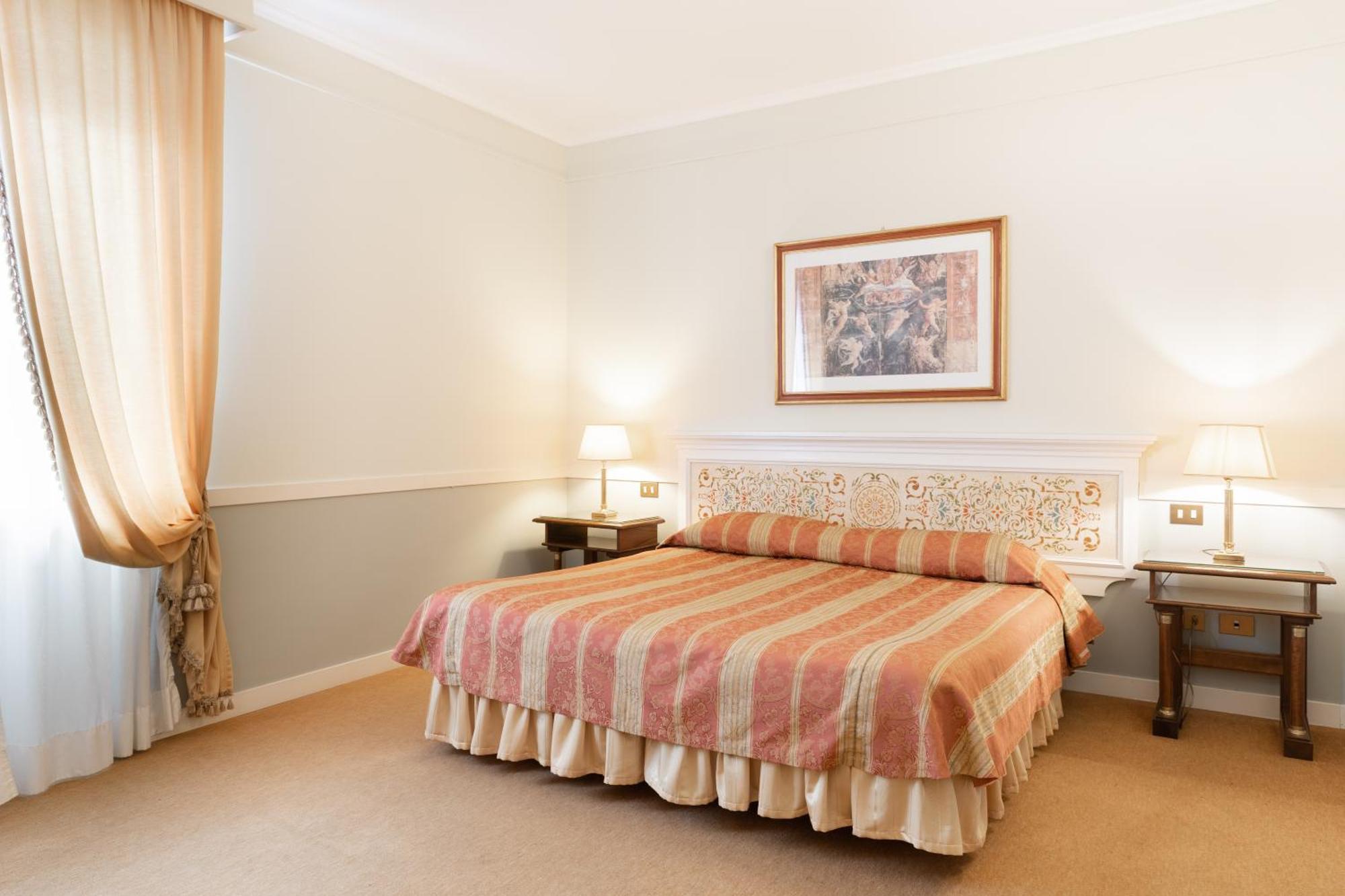 Hotel Tuder Todi Bagian luar foto