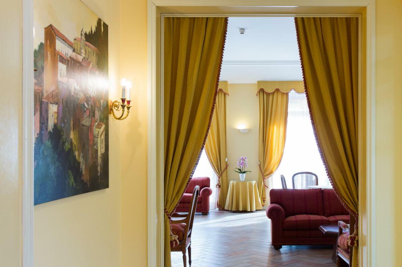 Hotel Tuder Todi Bagian luar foto